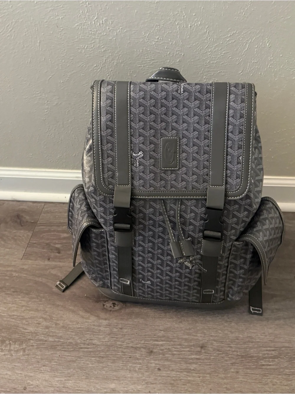 Gray Patterned Men's Backpack - Classic Travel Rucksack